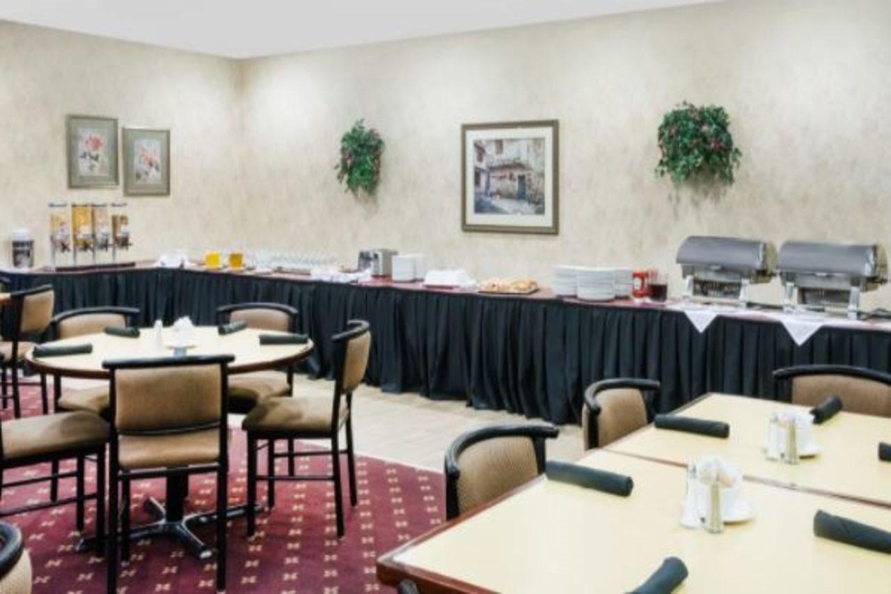 Ramada by Wyndham London Hotel Bagian luar foto