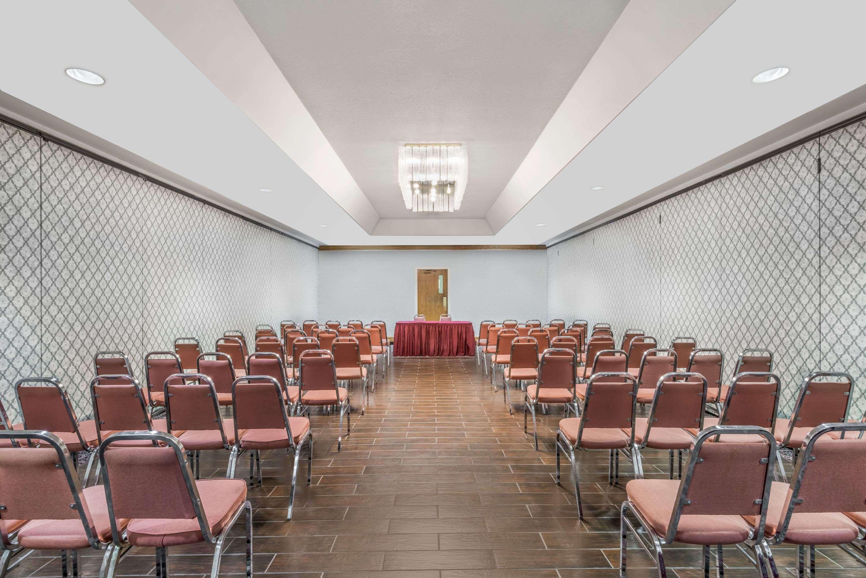 Ramada by Wyndham London Hotel Bagian luar foto