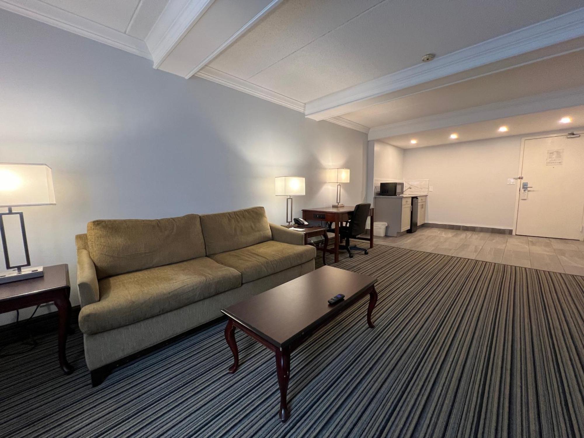 Ramada by Wyndham London Hotel Bagian luar foto