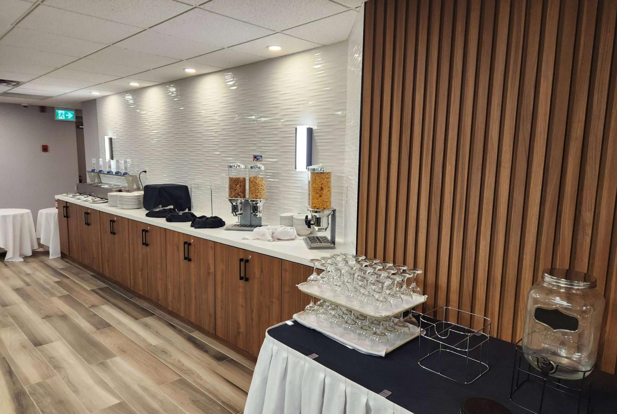 Ramada by Wyndham London Hotel Bagian luar foto