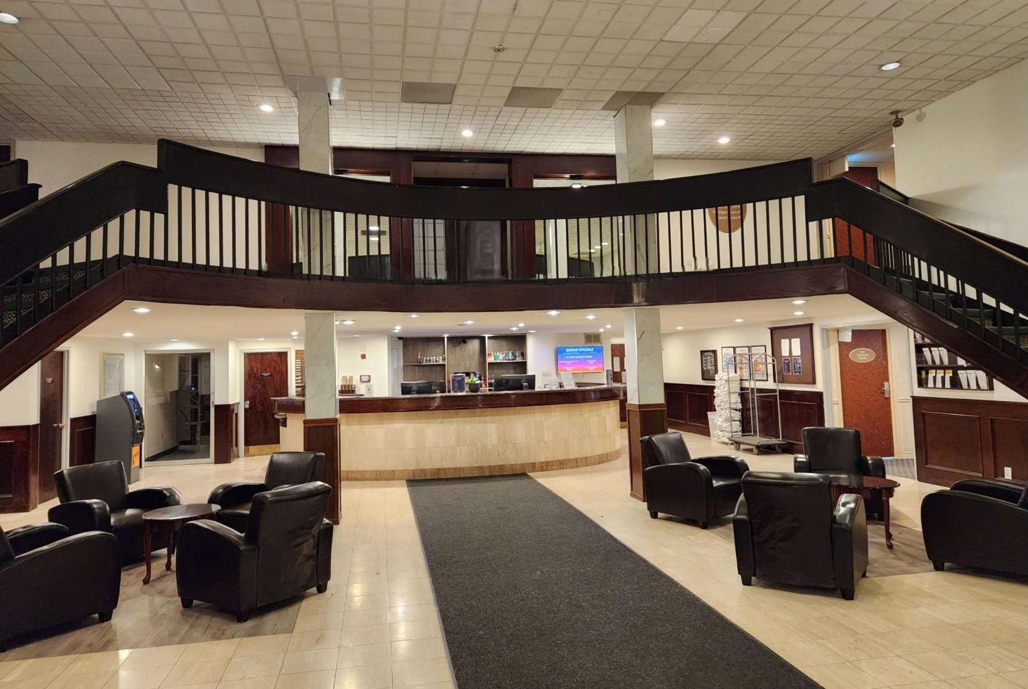 Ramada by Wyndham London Hotel Bagian luar foto